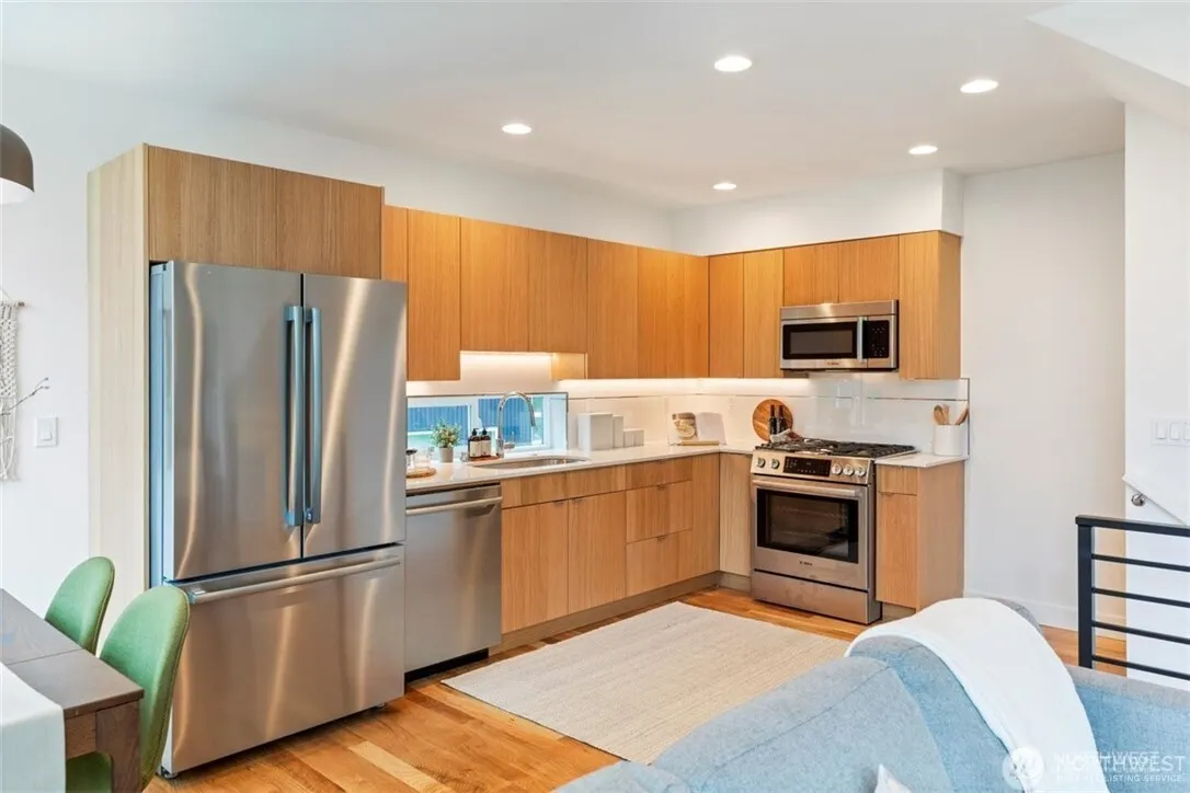 16 Etruia Street #B, Seattle, WA 98109