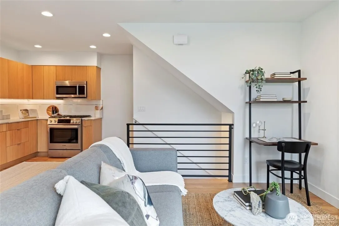 16 Etruia Street #B, Seattle, WA 98109