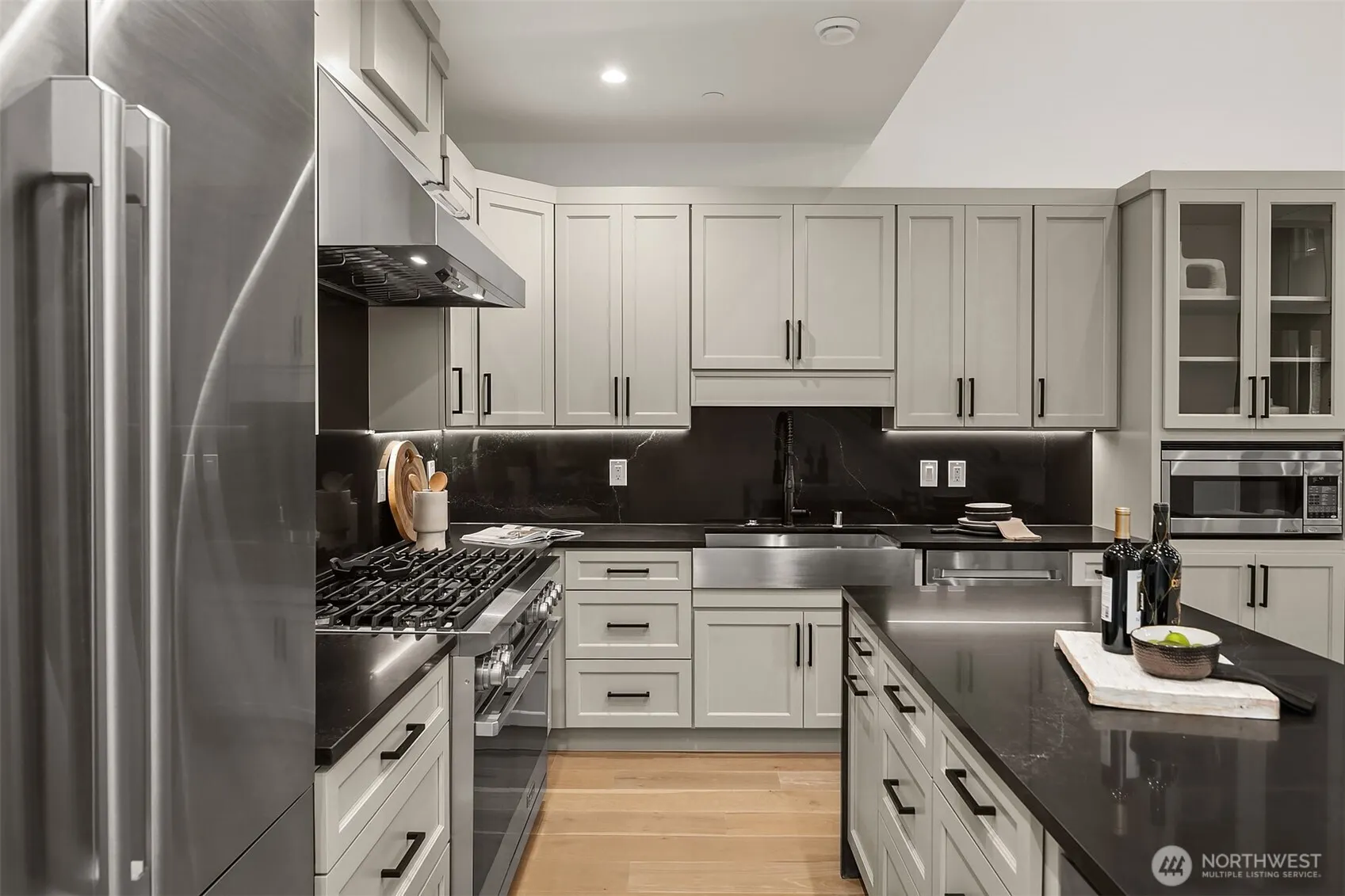 421 14th Avenue W, Kirkland, WA 98033