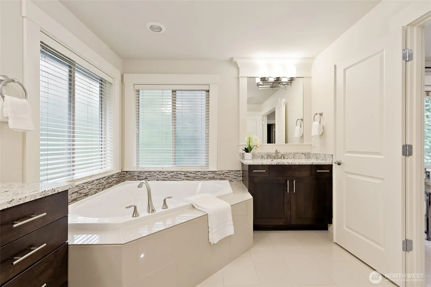 684 235th Avenue NE, Sammamish, WA 98074