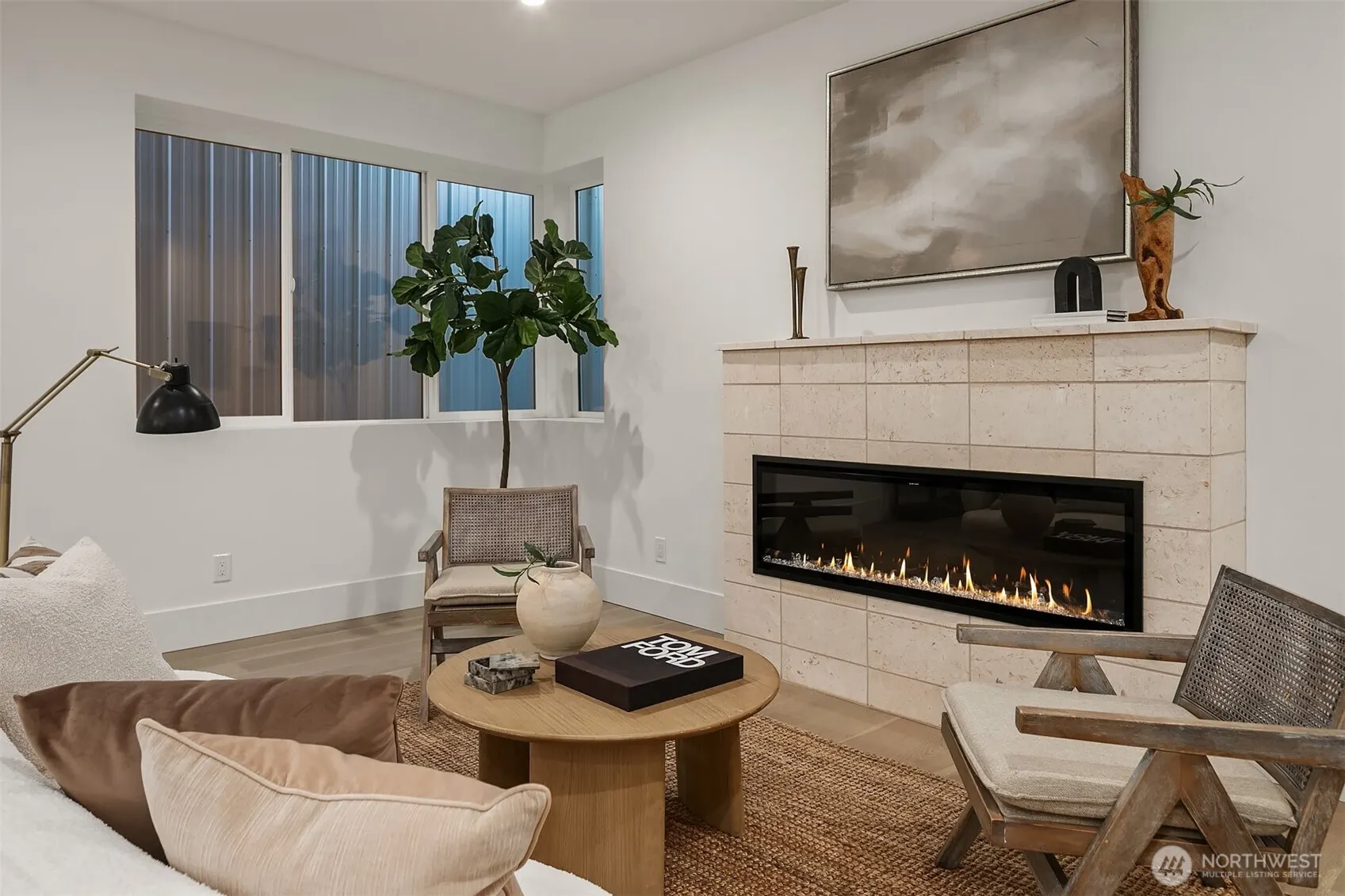 421 14th Avenue W #B, Kirkland, WA 98033