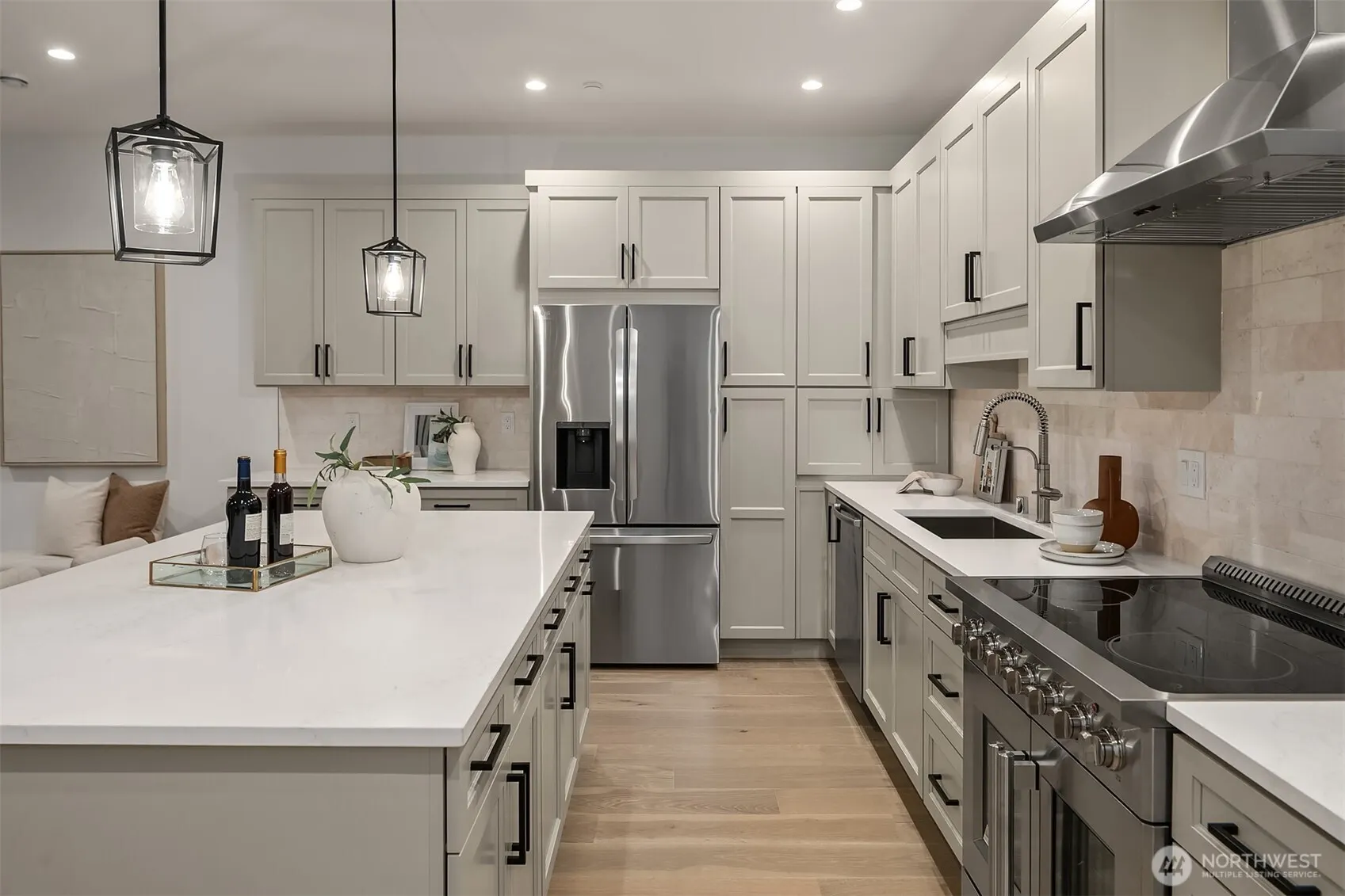 421 14th Avenue W #B, Kirkland, WA 98033