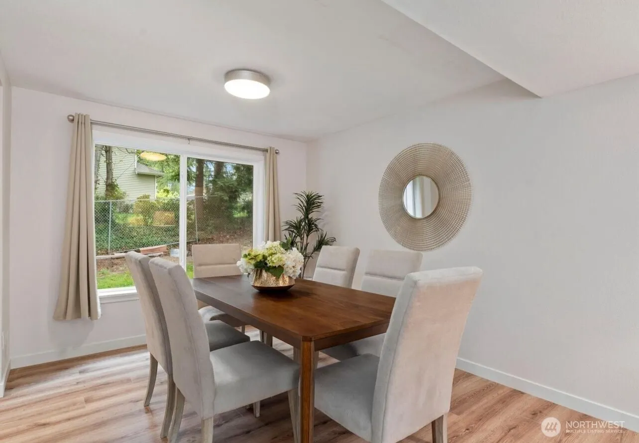 10220 SE 228th Street , Kent, WA 98031