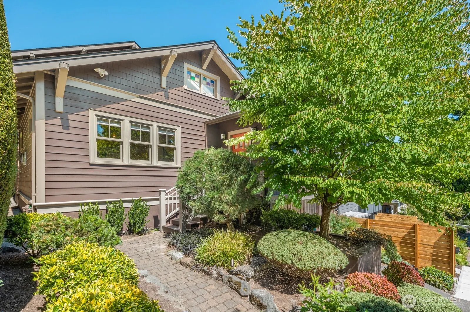 2614 E Roy Street , Seattle, WA 98112