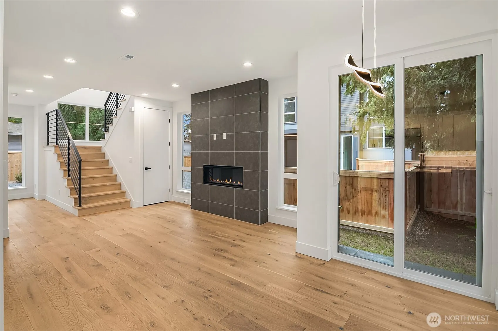 8211 NE 124th Street #D, Kirkland, WA 98034