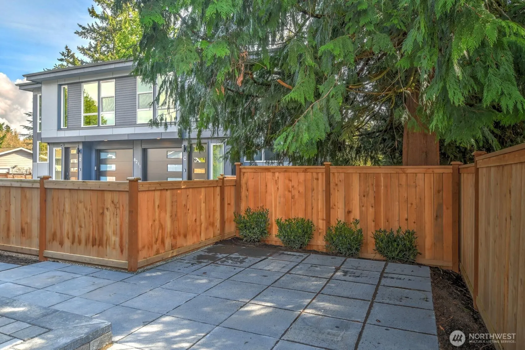 8211 NE 124th Street #D, Kirkland, WA 98034