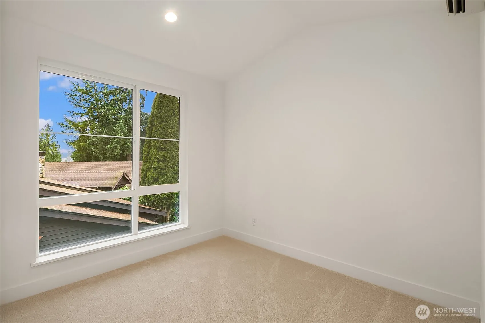 8211 NE 124th Street #D, Kirkland, WA 98034