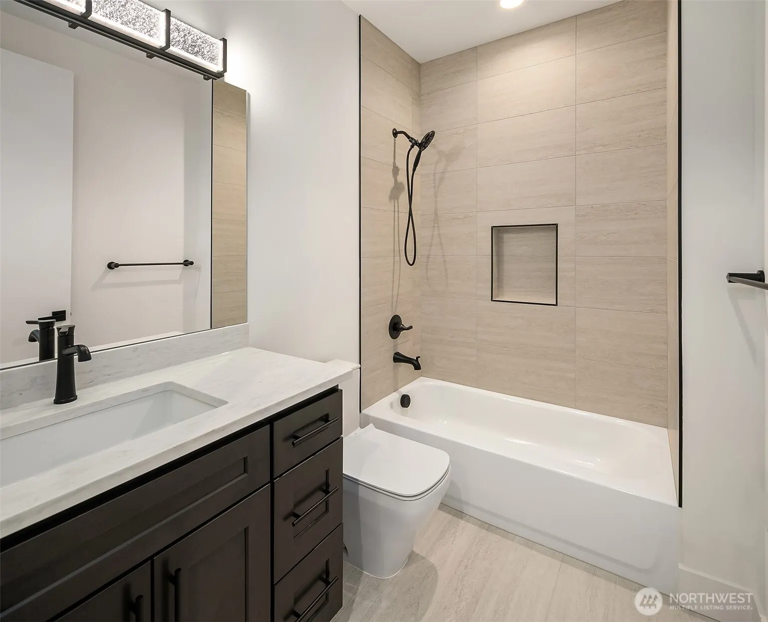 8211 NE 124th Street #D, Kirkland, WA 98034