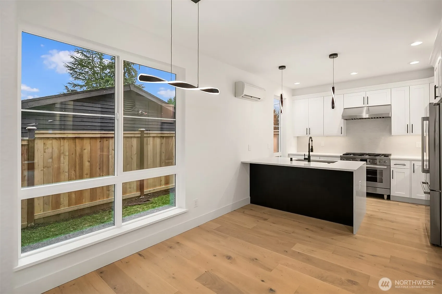 8211 NE 124th Street #D, Kirkland, WA 98034