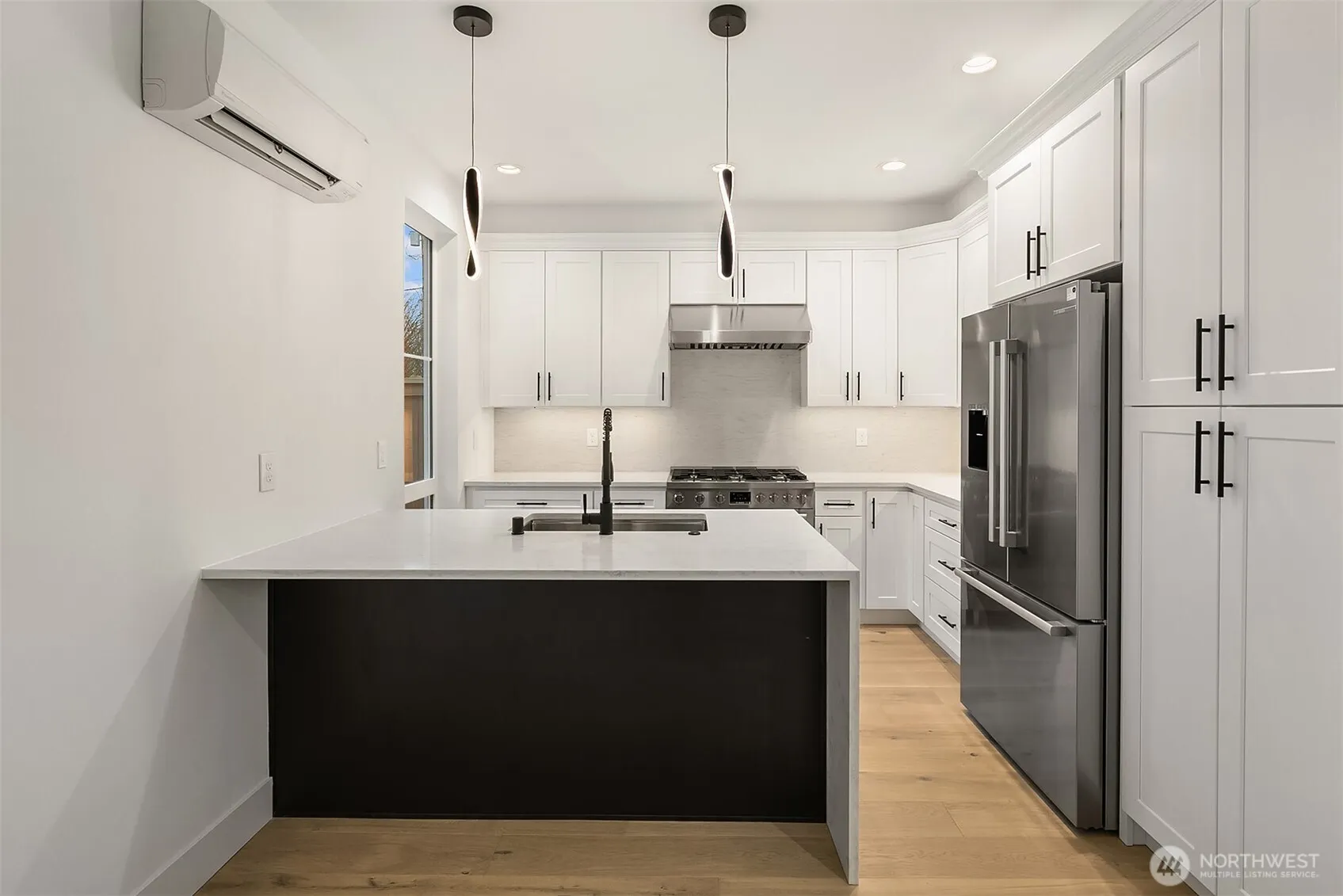 8211 NE 124th Street #D, Kirkland, WA 98034
