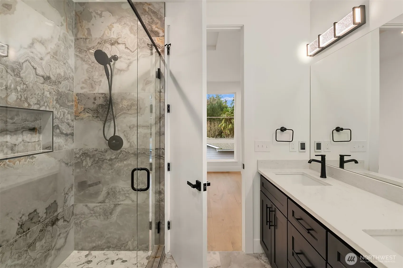 8211 NE 124th Street #D, Kirkland, WA 98034