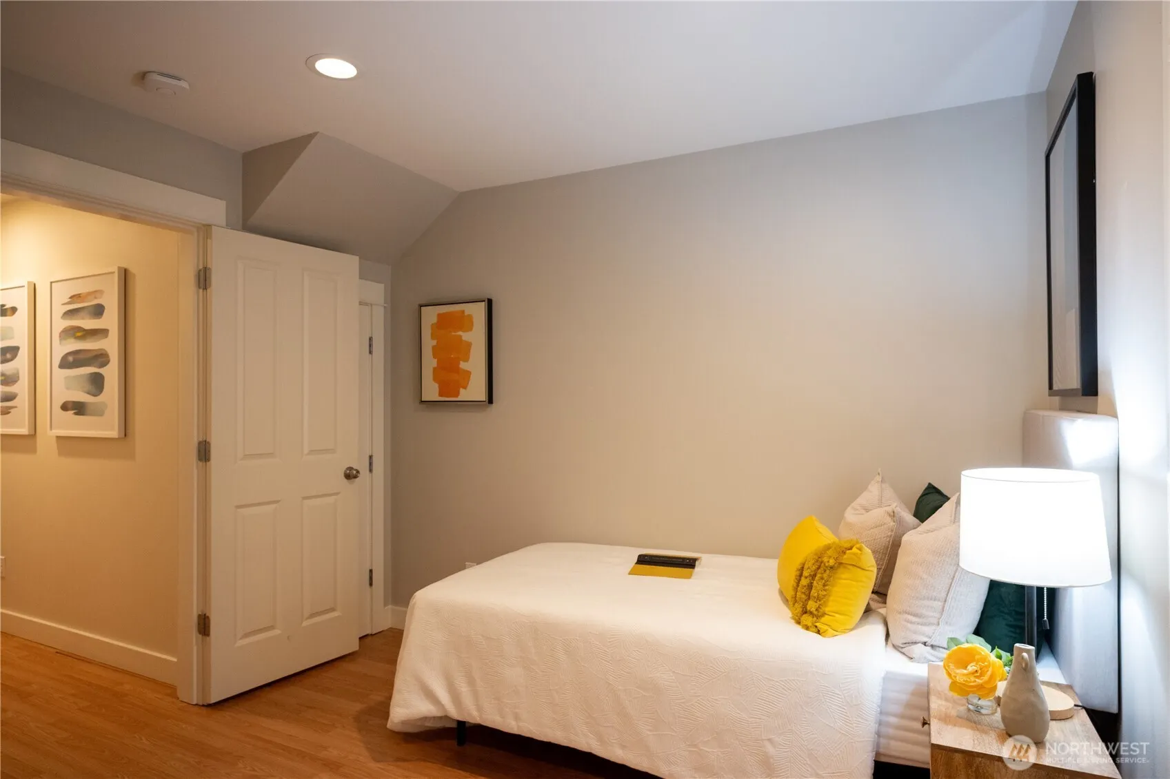 511 N 46th Street #A, Seattle, WA 98103