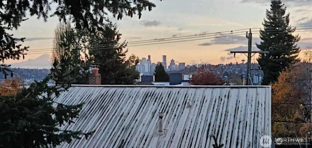 511 N 46th Street #A, Seattle, WA 98103