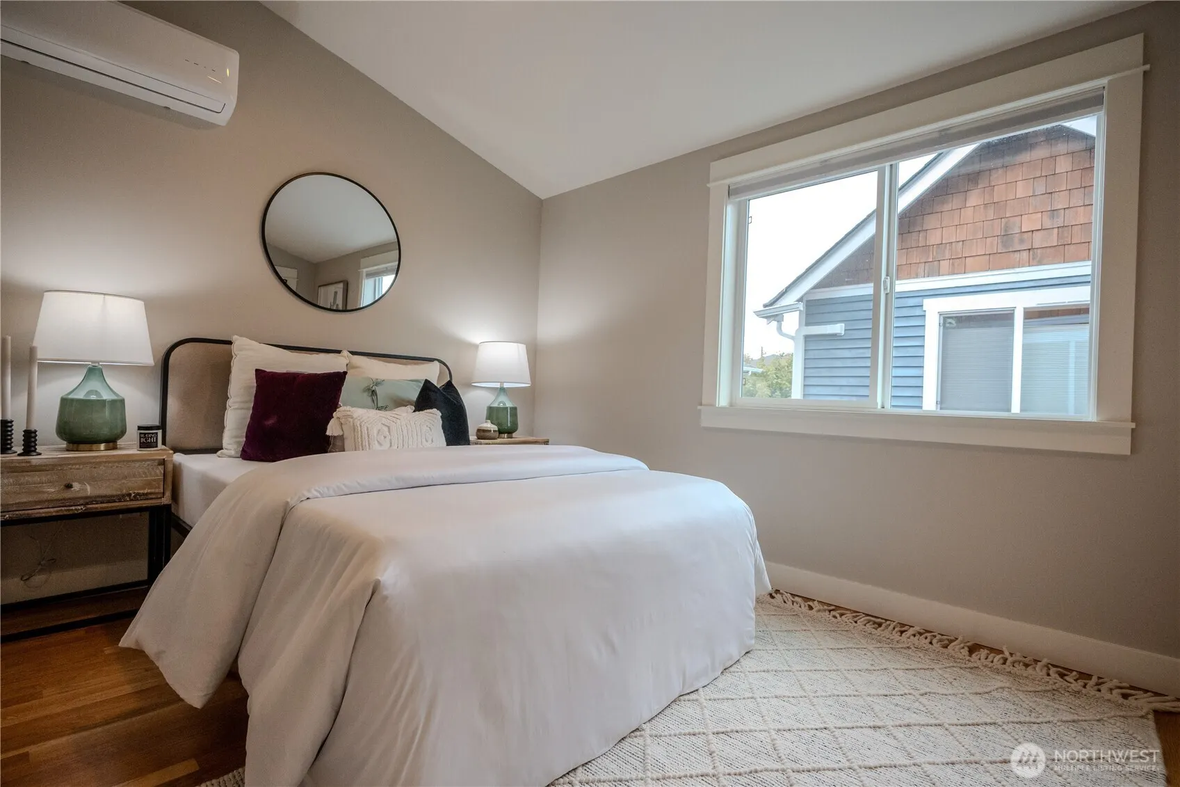 511 N 46th Street #A, Seattle, WA 98103