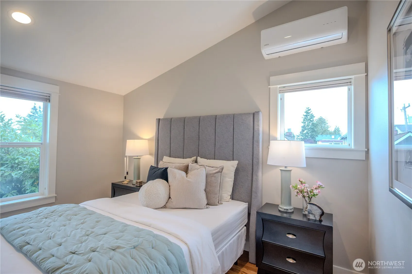 511 N 46th Street #A, Seattle, WA 98103
