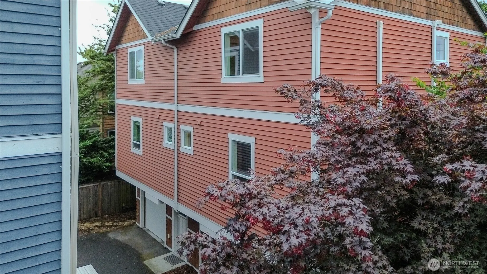 511 N 46th Street #A, Seattle, WA 98103