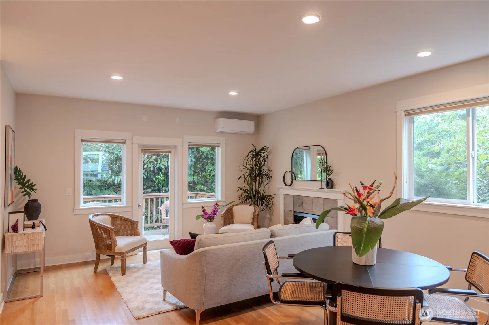 511 N 46th Street #A, Seattle, WA 98103