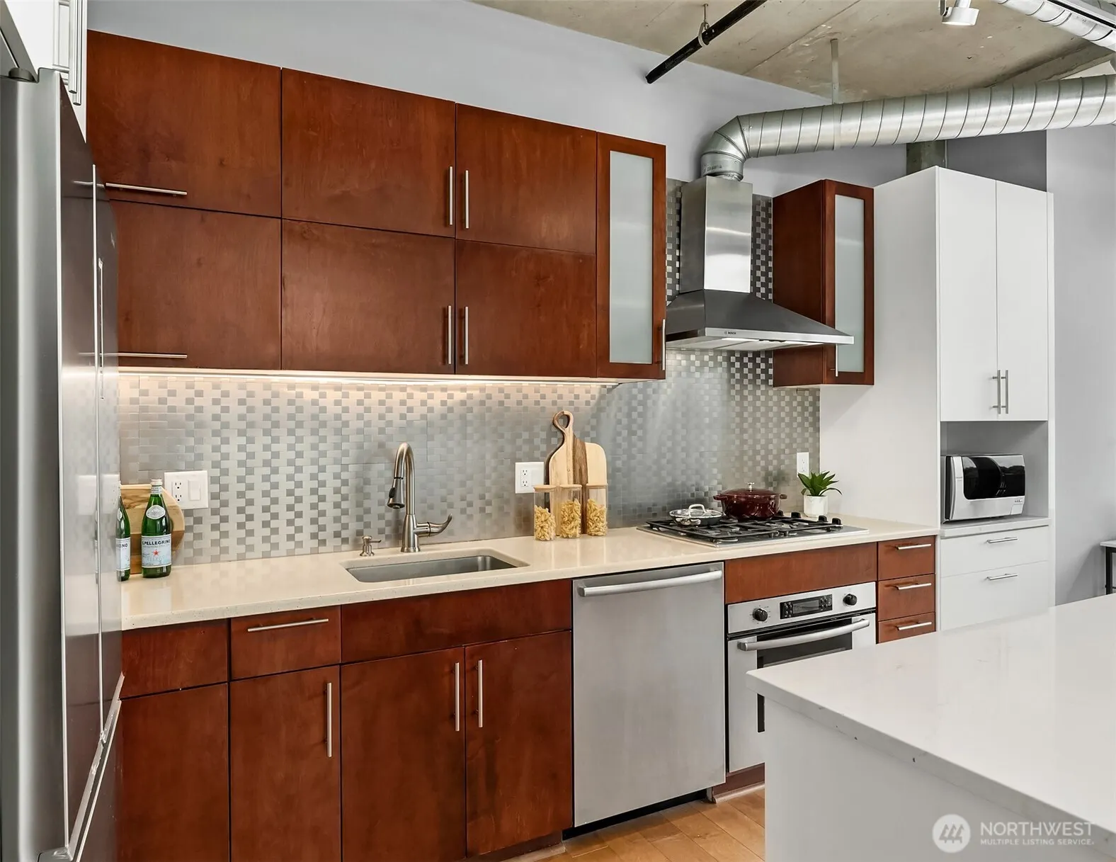 2720 3rd Avenue #405, Seattle, WA 98121