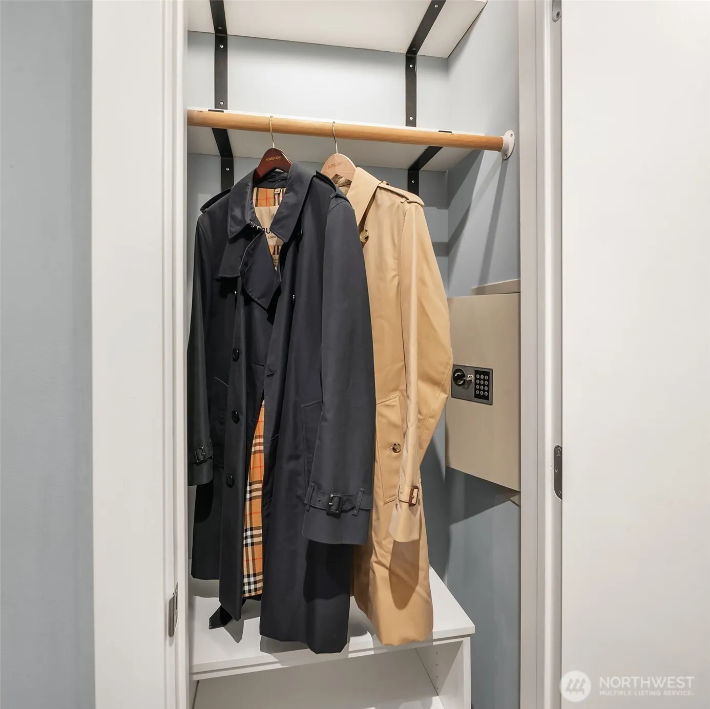 2720 3rd Avenue #405, Seattle, WA 98121