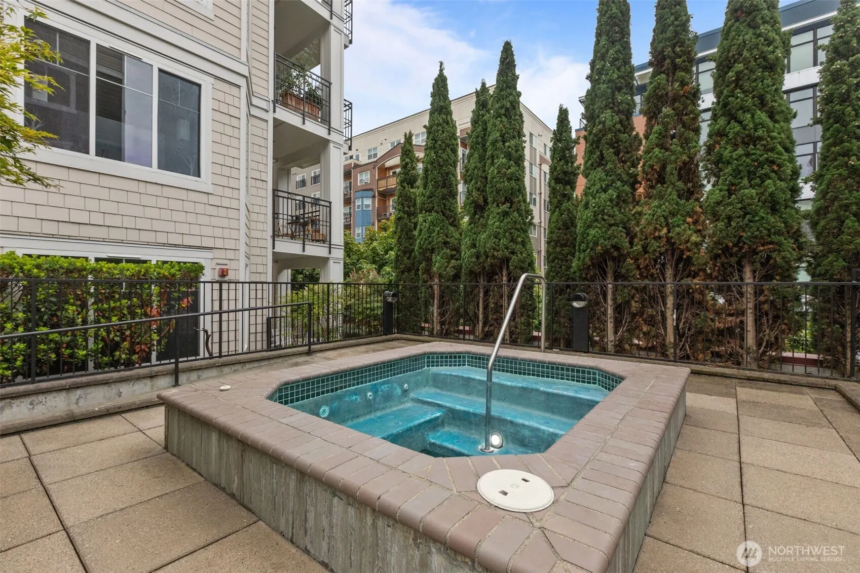 1525 NW 57th Street #303, Seattle, WA 98107