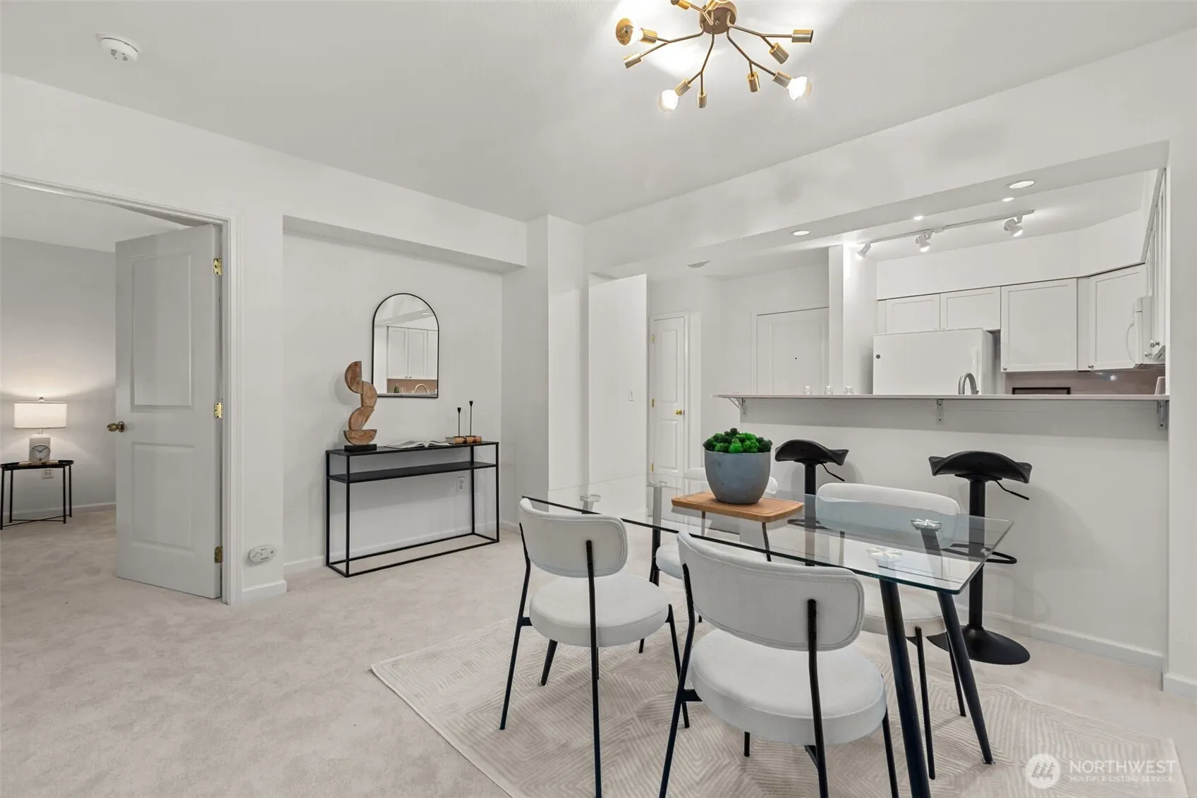 1525 NW 57th Street #303, Seattle, WA 98107