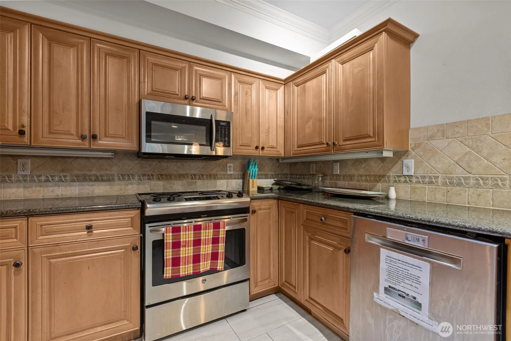 1525 NW 57th Street #303, Seattle, WA 98107