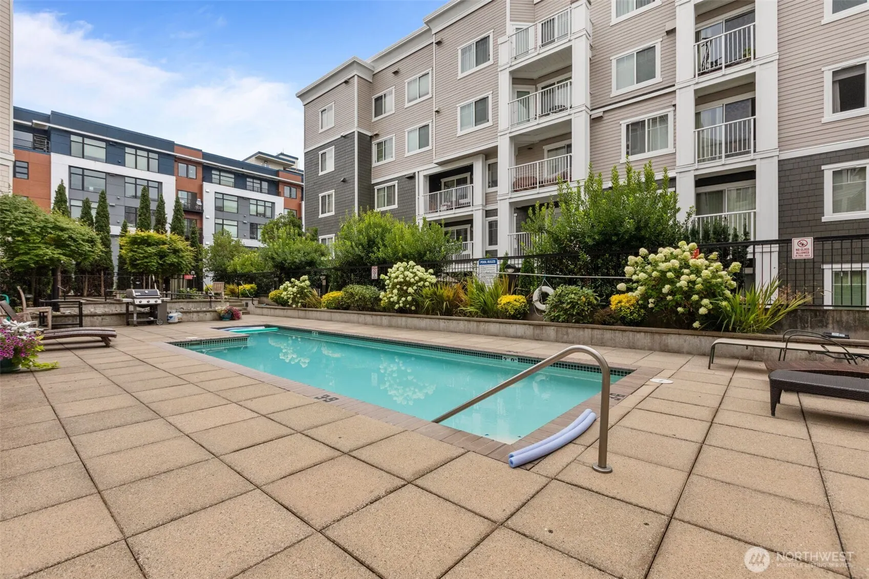 1525 NW 57th Street #303, Seattle, WA 98107