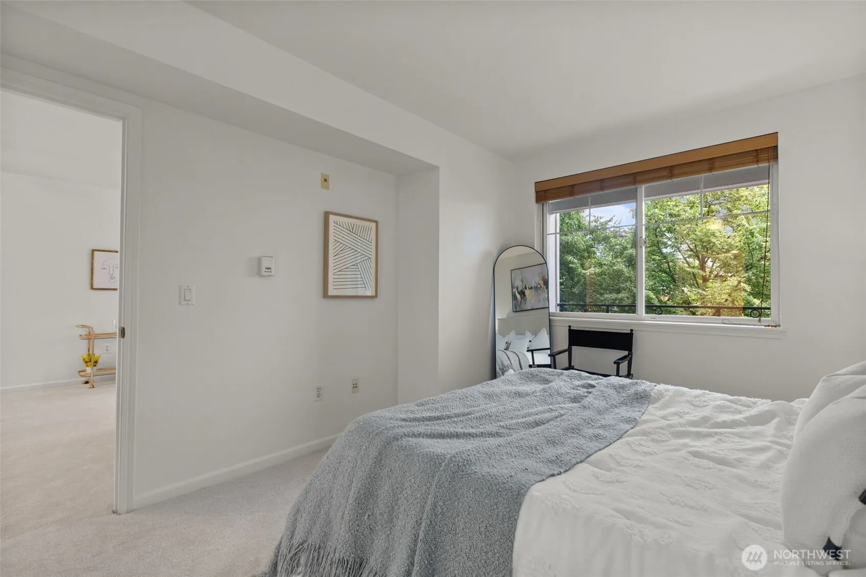 1525 NW 57th Street #303, Seattle, WA 98107