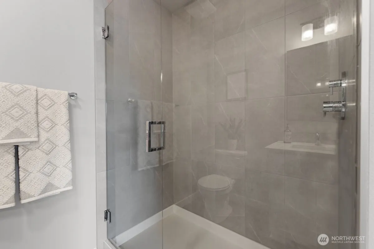 15726 40TH Avenue W #B5, Lynnwood, WA 98087