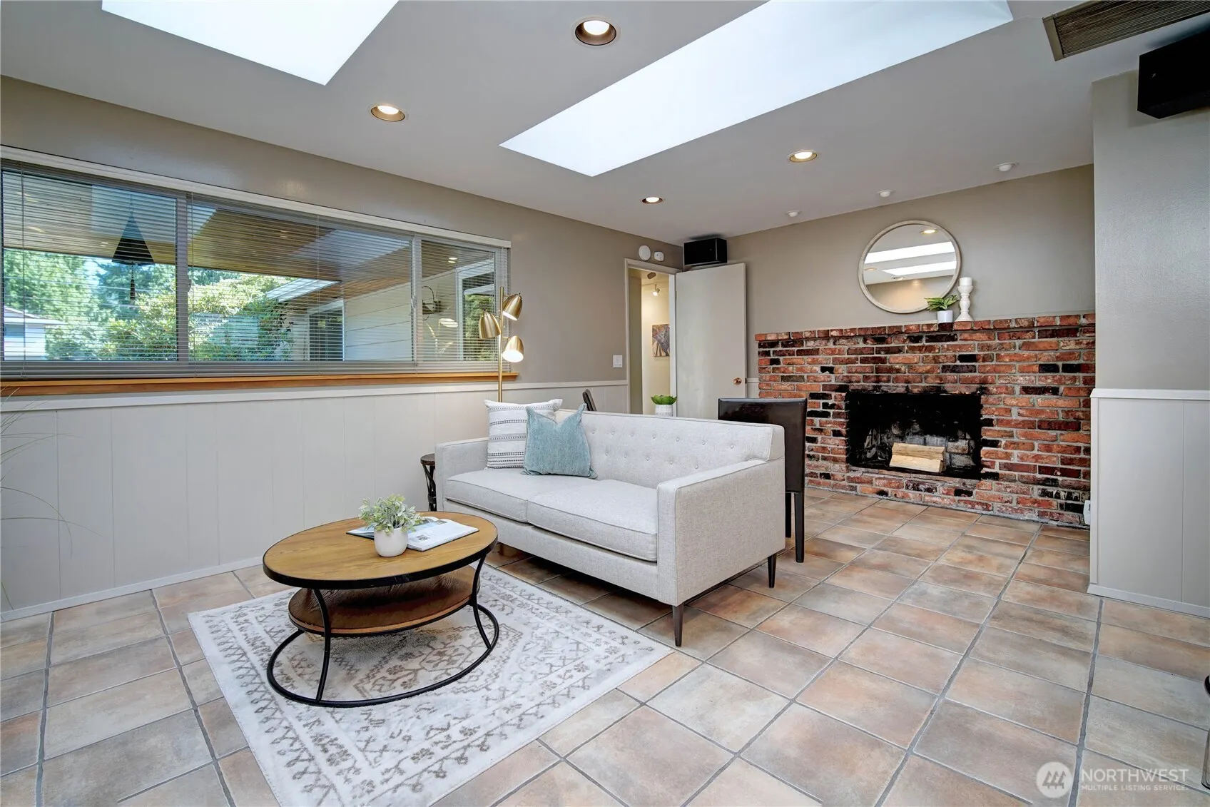 4111 NE 103rd Place , Seattle, WA 98125