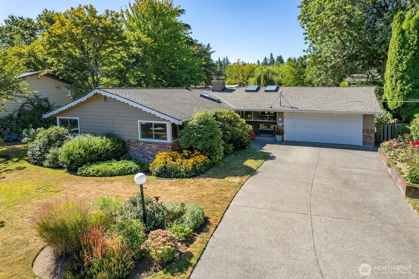 4111 NE 103rd Place , Seattle, WA 98125