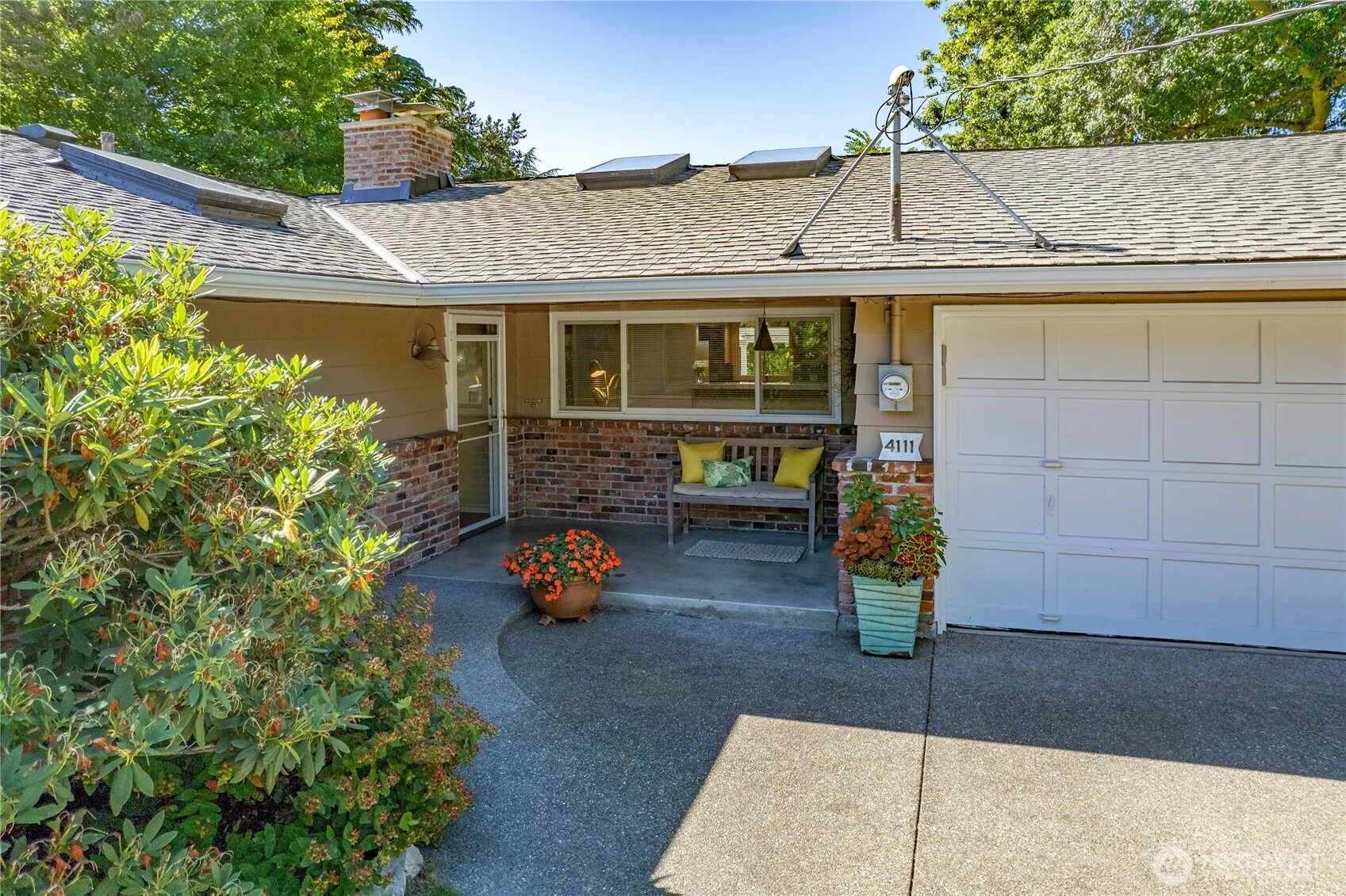 4111 NE 103rd Place , Seattle, WA 98125