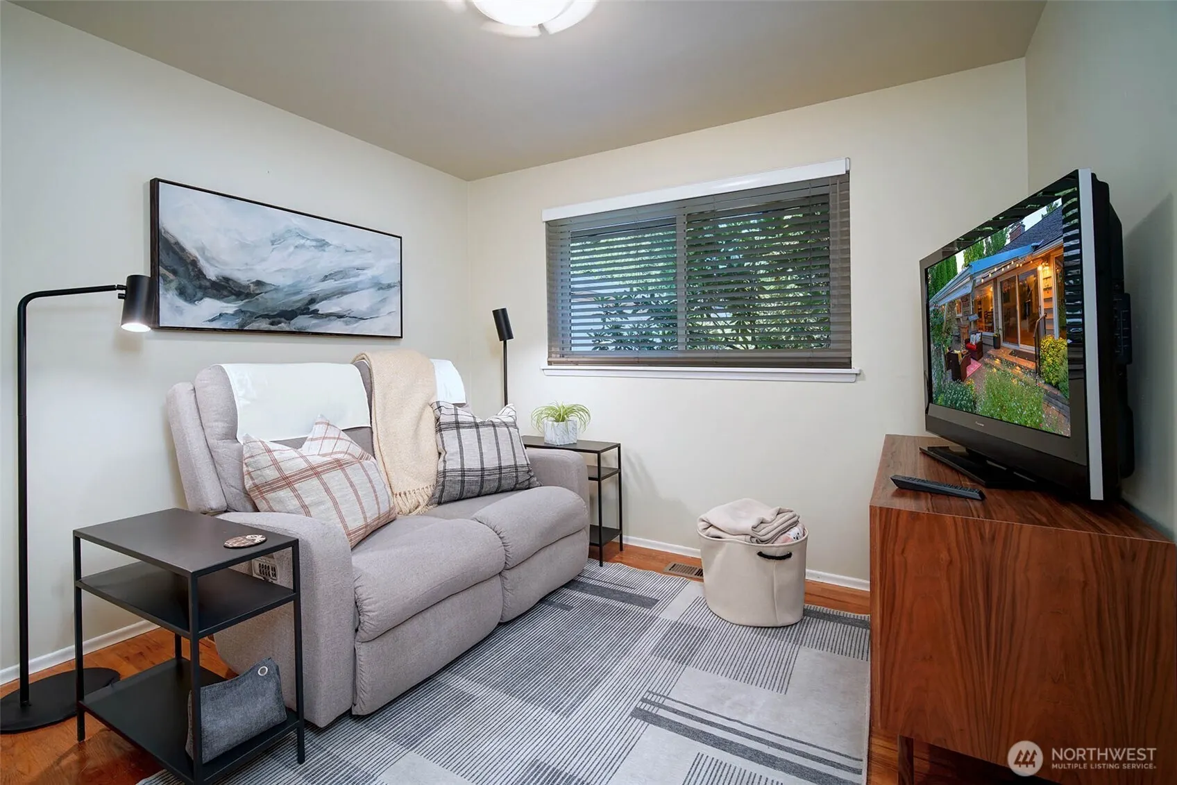4111 NE 103rd Place , Seattle, WA 98125