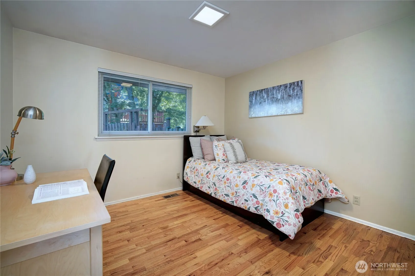 4111 NE 103rd Place , Seattle, WA 98125