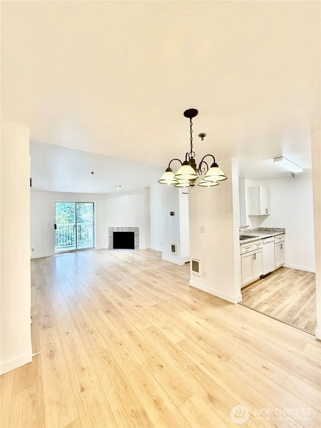 975 Aberdeen Avenue NE #E403, Renton, WA 98056