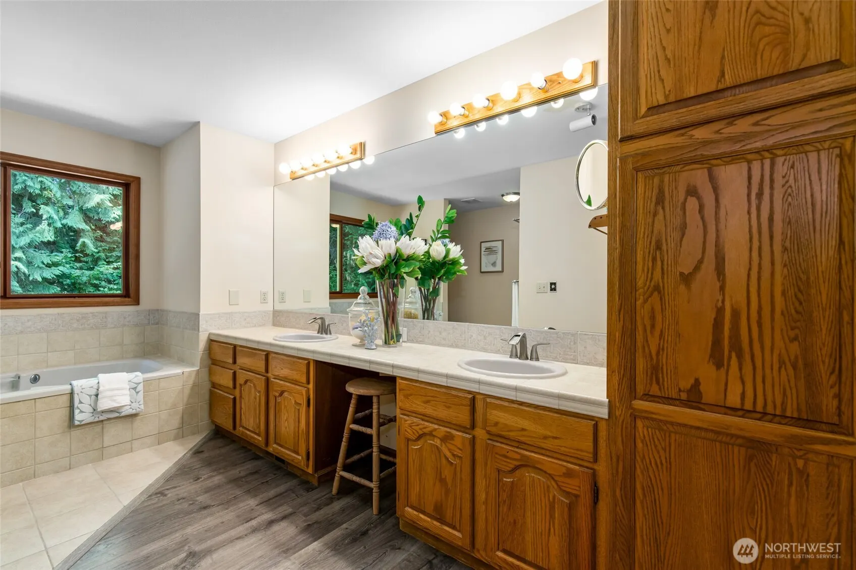 21710 NE 97th Place , Redmond, WA 98053