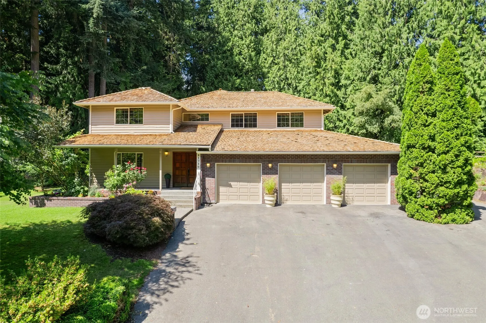 21710 NE 97th Place , Redmond, WA 98053