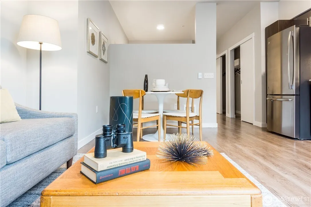 1085 103rd Avenue NE #206, Bellevue, WA 98004