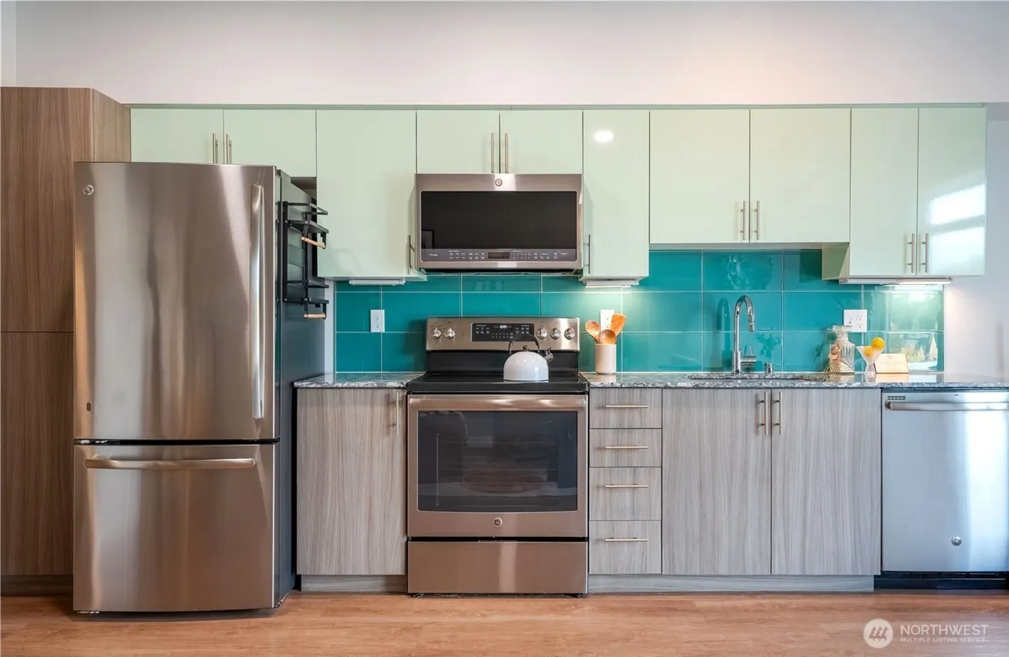 1085 103rd Avenue NE #206, Bellevue, WA 98004