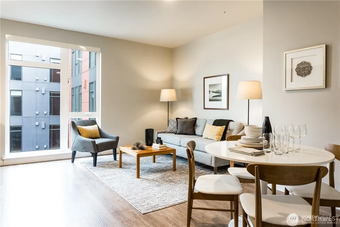 1085 103rd Avenue NE #206, Bellevue, WA 98004