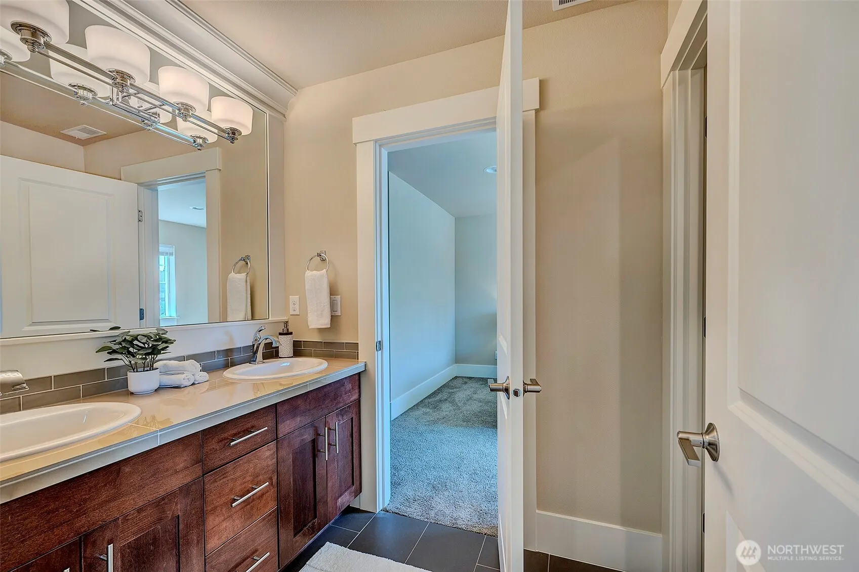 6520 SE 7th Place , Renton, WA 98059