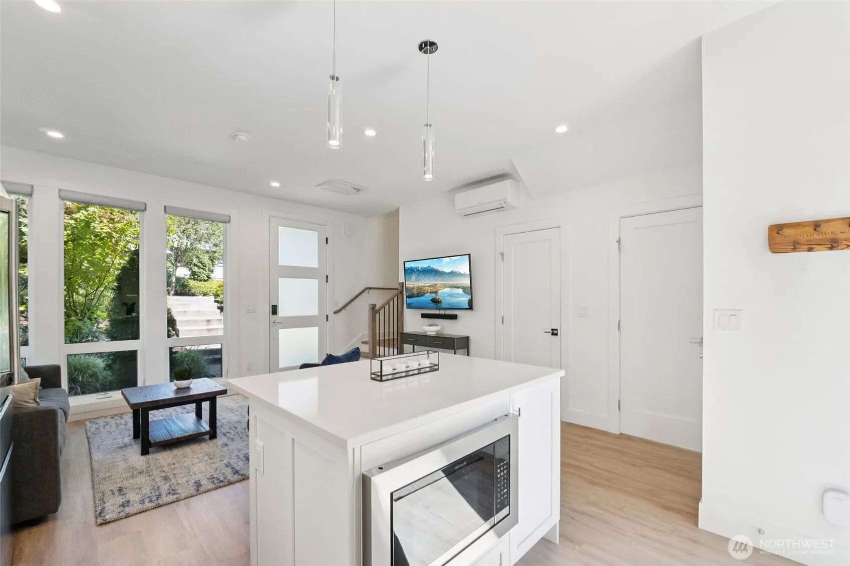 3537 NE 93rd Street , Seattle, WA 98115