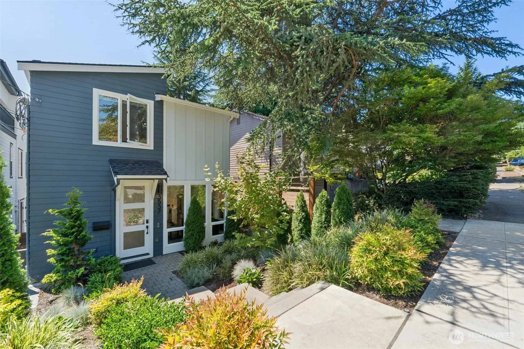 3537 NE 93rd Street , Seattle, WA 98115