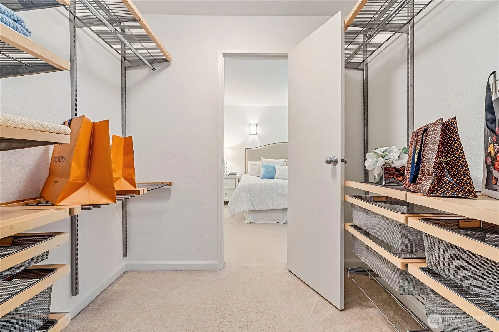 10423 NE 32nd Place #E306, Bellevue, WA 98004