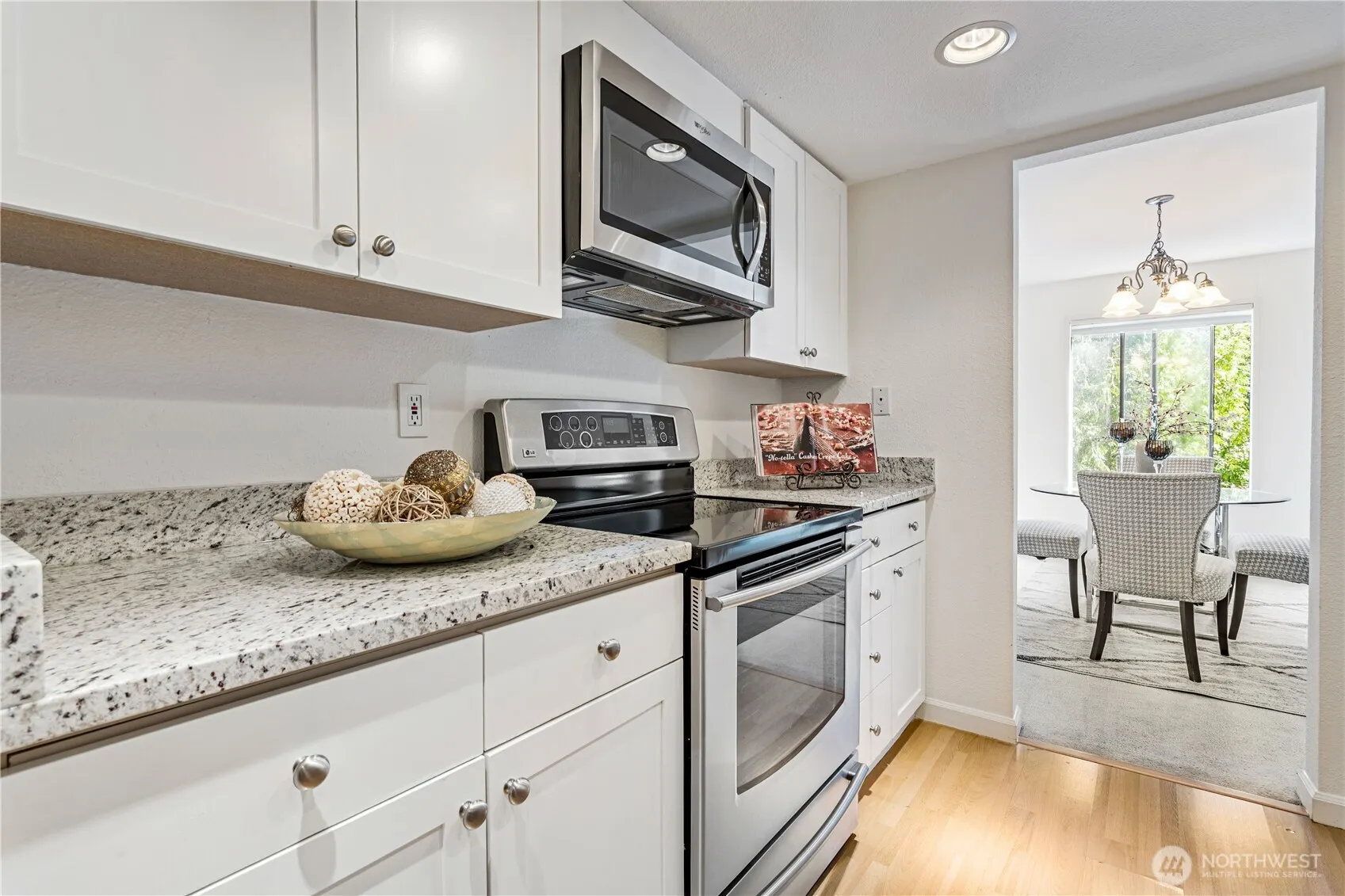 10423 NE 32nd Place #E306, Bellevue, WA 98004