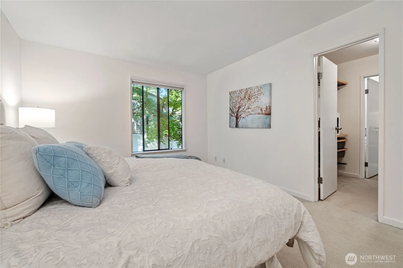 10423 NE 32nd Place #E306, Bellevue, WA 98004