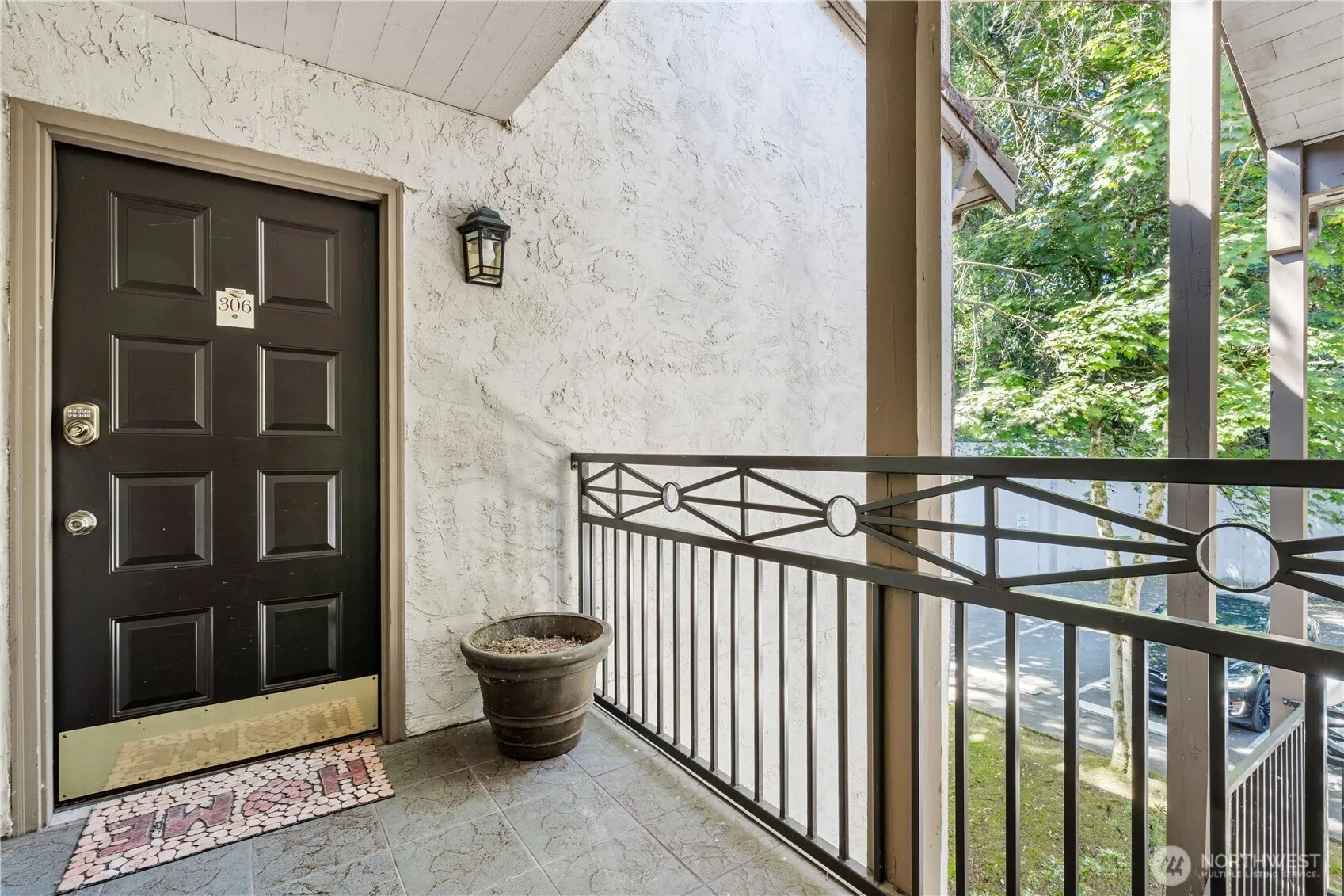 10423 NE 32nd Place #E306, Bellevue, WA 98004