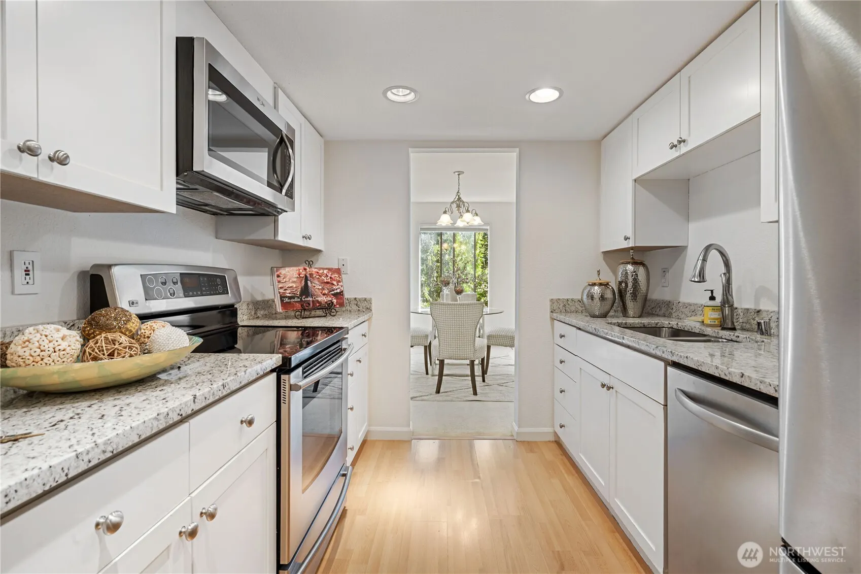 10423 NE 32nd Place #E306, Bellevue, WA 98004