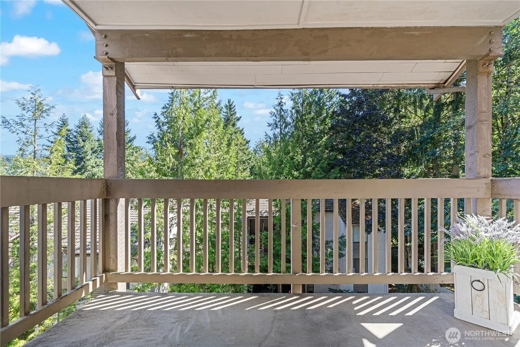 10423 NE 32nd Place #E306, Bellevue, WA 98004