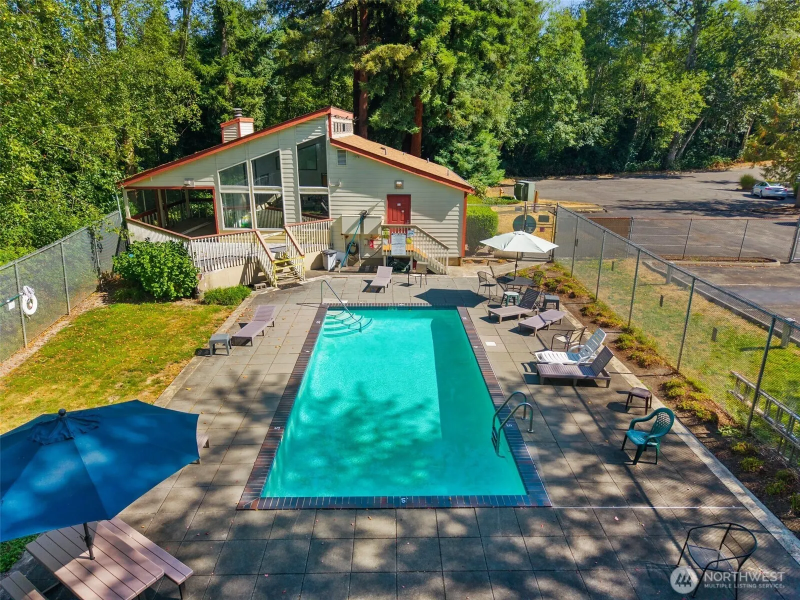 2511 S 248th St #B12, Kent, WA 98032